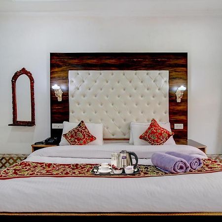 Hotel Royal Hameed Srīnagar Buitenkant foto