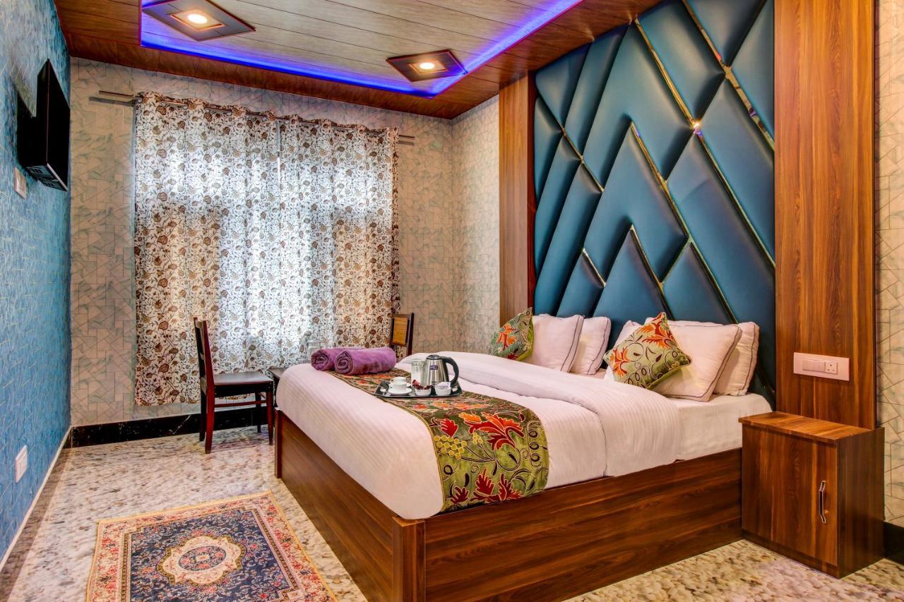 Hotel Royal Hameed Srīnagar Buitenkant foto