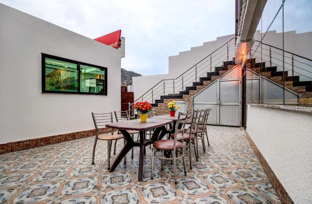 Hotel Royal Hameed Srīnagar Buitenkant foto